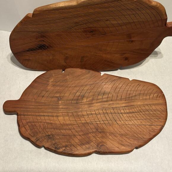 Thirstystone's Acacia Wood Tropical Banana Leaf Serving Board - Picture 2 of 4